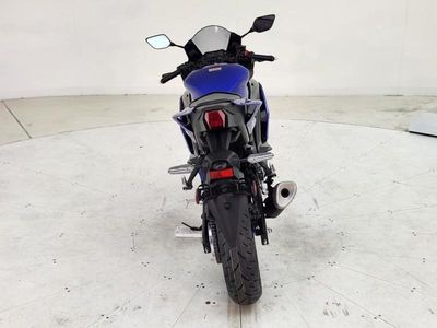 2025 Yamaha YZF-R3 - Photo 8