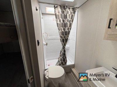 2026 Coachmen RV Catalina Legacy - Photo 38