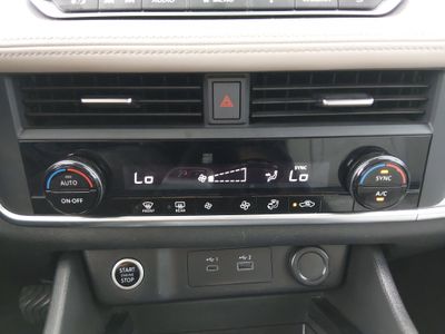 2023 Nissan Rogue - Photo 19