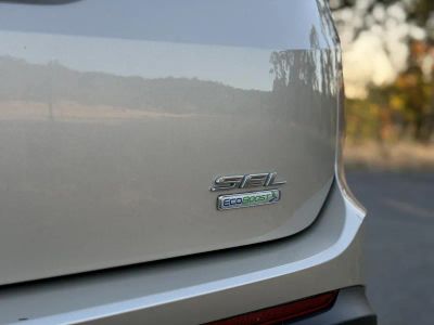 2017 Ford Edge — photo 10 view