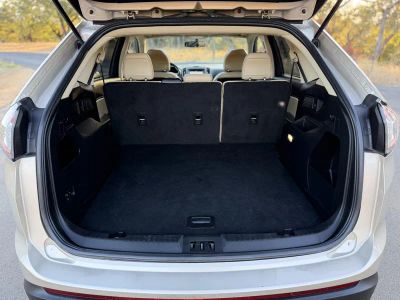 2017 Ford Edge — photo 14 view