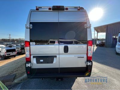 2025 Coachmen Nova - Photo 3