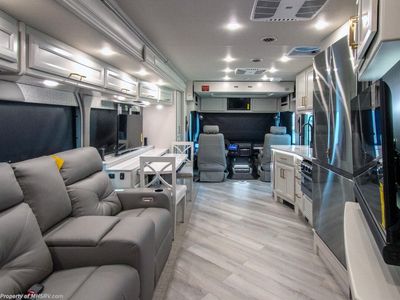 2026 Fleetwood Bounder - Photo 3