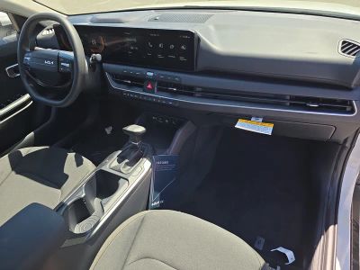 2026 Kia K4 — photo 11 view