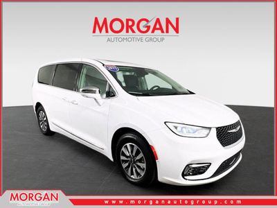 2022 Chrysler Pacifica Hybrid - Photo 1