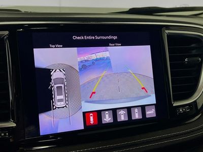 2022 Chrysler Pacifica Hybrid - Photo 22