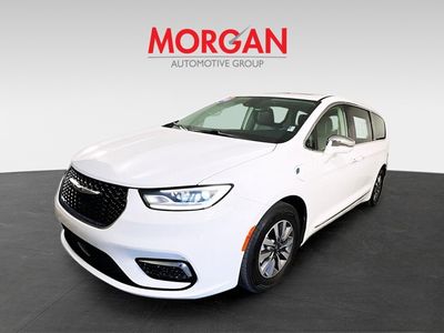 2022 Chrysler Pacifica Hybrid - Photo 4