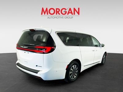 2022 Chrysler Pacifica Hybrid - Photo 8