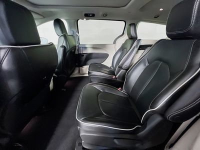 2022 Chrysler Pacifica Hybrid - Photo 27