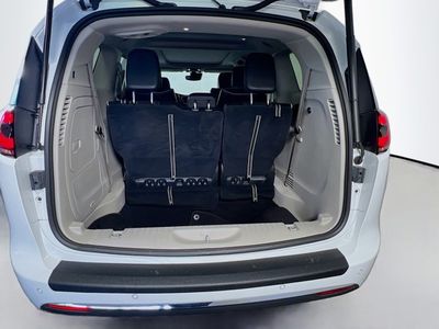 2022 Chrysler Pacifica Hybrid - Photo 29