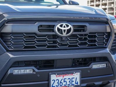 2025 Toyota Tacoma - Photo 4