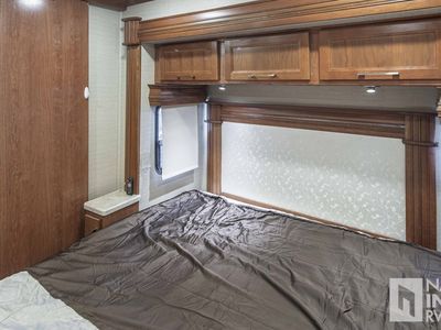 2018 Jayco Seneca — photo 25 view