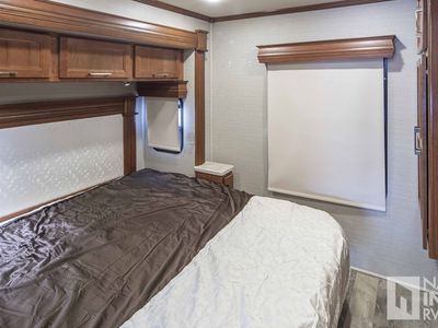 2018 Jayco Seneca — photo 24 view