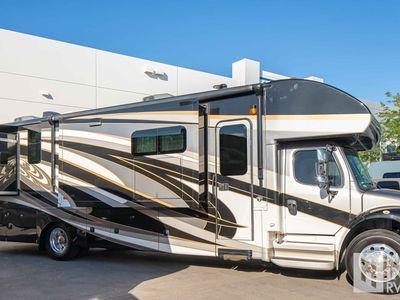2018 Jayco Seneca — photo 13 view