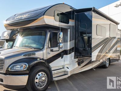 2018 Jayco Seneca — photo 10 view