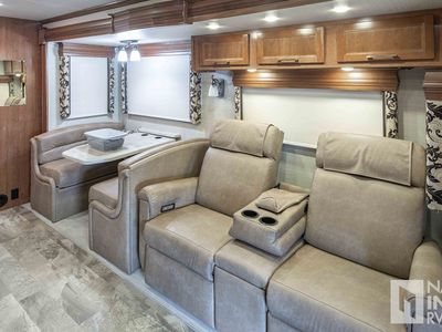 2018 Jayco Seneca — photo 18 view