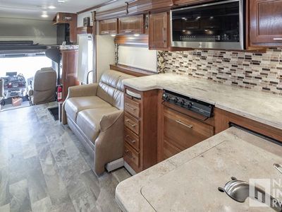 2018 Jayco Seneca — photo 29 view
