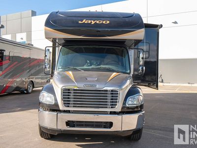 2018 Jayco Seneca — photo 9 view