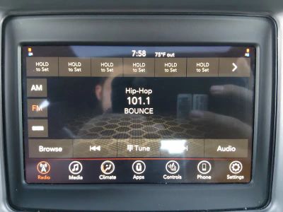 2022 Dodge Charger — photo 17 view