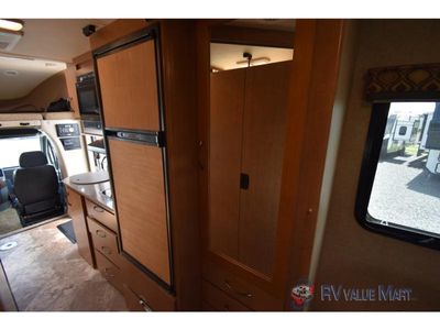 2015 Thor Motor Coach Citation Sprinter — photo 25 view