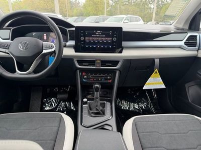 2026 Volkswagen Taos - Photo 9