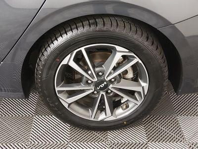 2023 Kia Forte - Photo 10