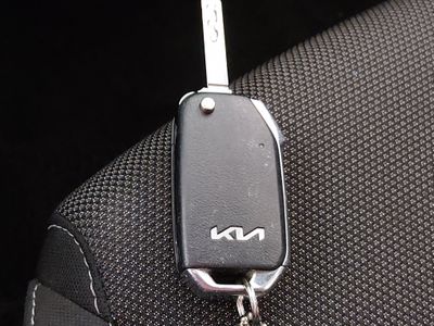 2023 Kia Forte - Photo 15
