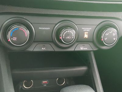2023 Kia Forte - Photo 18