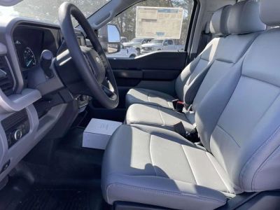 2026 Ford F-550SD - Photo 14
