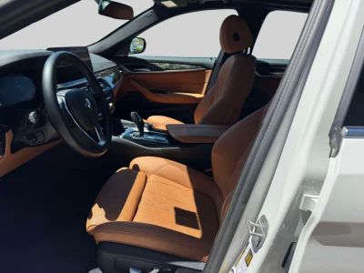 2023 BMW 5 Series — photo 12 view