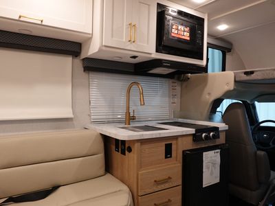 2026 Thor Motor Coach Four Winds - Photo 14
