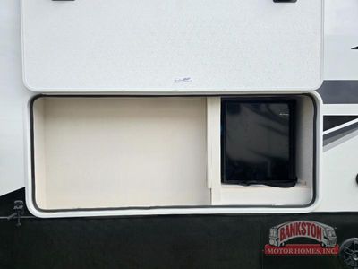 2026 Cyclone 3511 - Photo 4