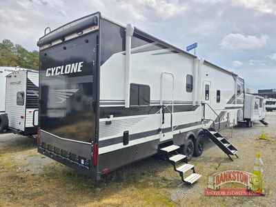2026 Cyclone 3511 - Photo 6