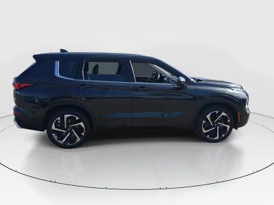 2024 Mitsubishi Outlander - Photo 8
