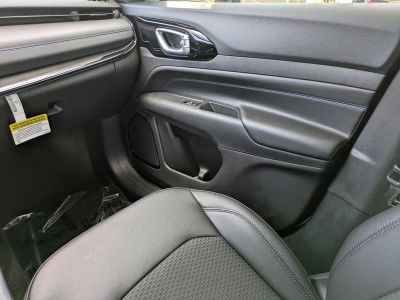 2026 Jeep Compass — photo 15 view