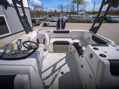 2018 Tahoe 1950 - Photo 3