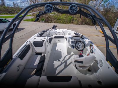 2018 Tahoe 1950 - Photo 23
