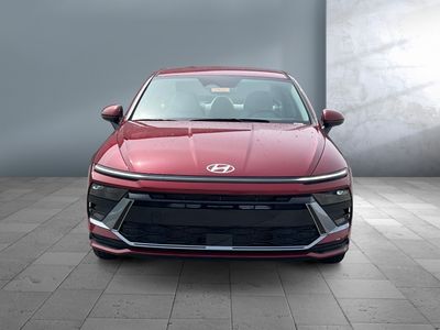2025 Hyundai Sonata - Photo 2