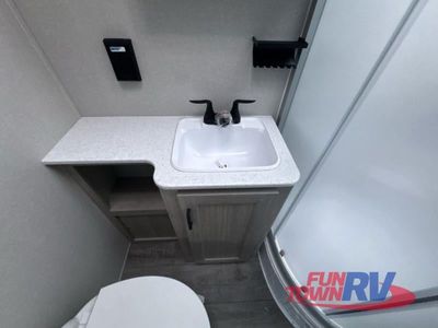 2026 Coachmen RV Catalina Legacy Edition - Photo 37