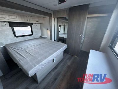 2026 Coachmen RV Catalina Legacy Edition - Photo 41