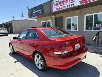 2002 Lexus IS 300 - Photo 5