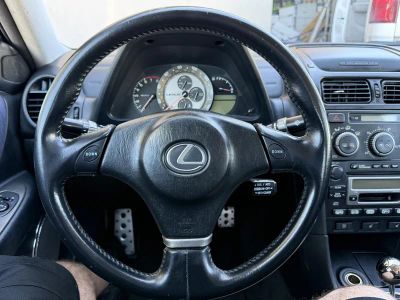 2002 Lexus IS 300 - Photo 17