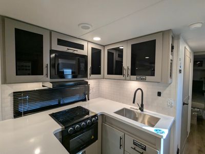 2026 Alliance RV Delta — photo 18 view