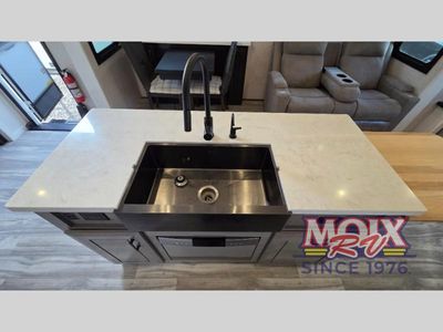 2024 Jayco Pinnacle - Photo 13