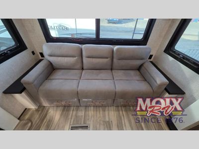 2024 Jayco Pinnacle - Photo 8