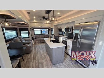 2024 Jayco Pinnacle - Photo 3