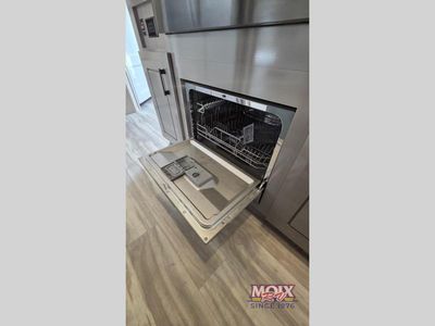 2024 Jayco Pinnacle - Photo 14
