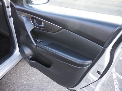 2019 Nissan Rogue - Photo 15