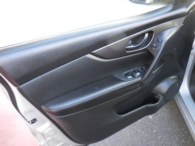 2019 Nissan Rogue - Photo 16