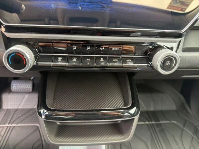 2027 Chevrolet Bolt - Photo 26